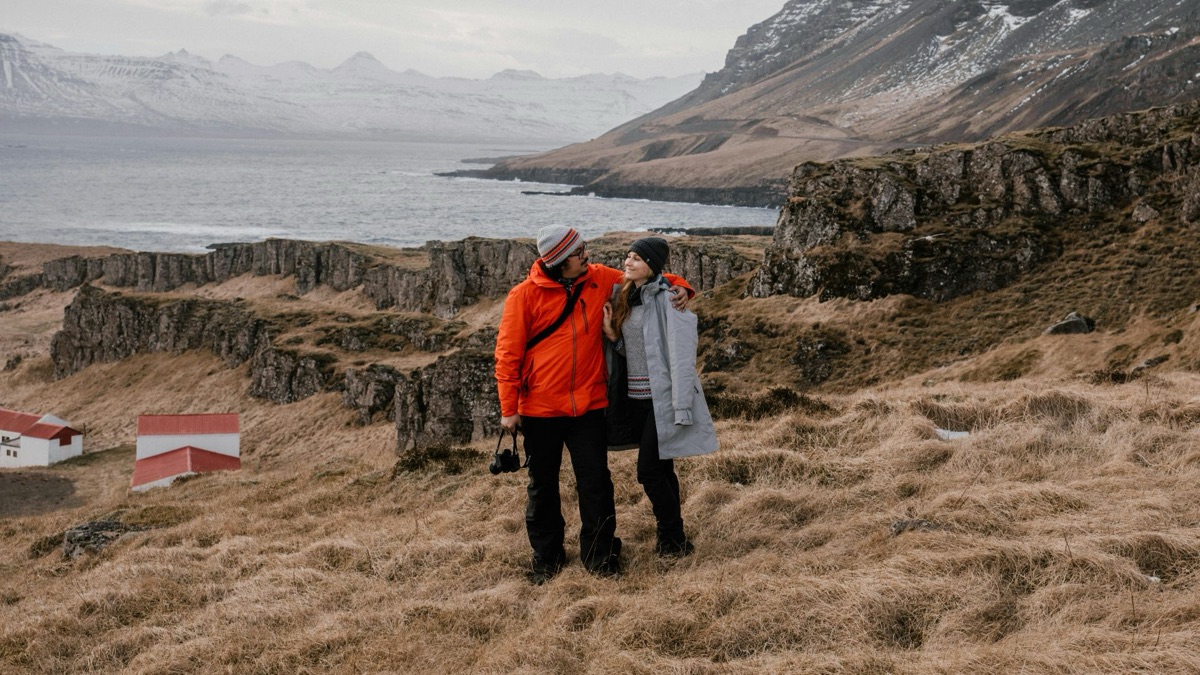 5 Hiking Essentials To Pack Before Hitting The Trail